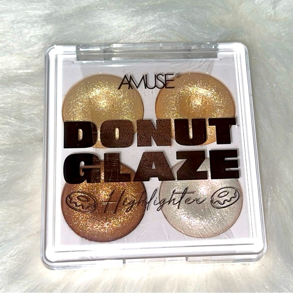 Amuse  Donut Glaze Highlighter Palette